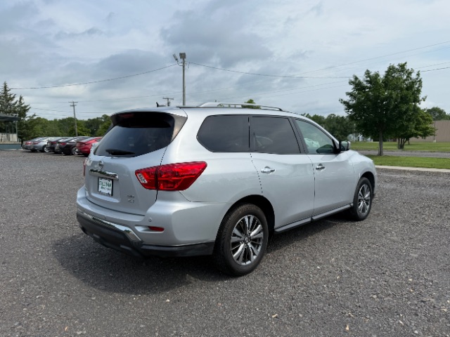 2018 Nissan Pathfinder SV