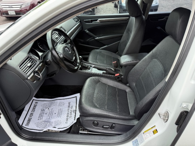 2016 Volkswagen Passat 1.8T SE