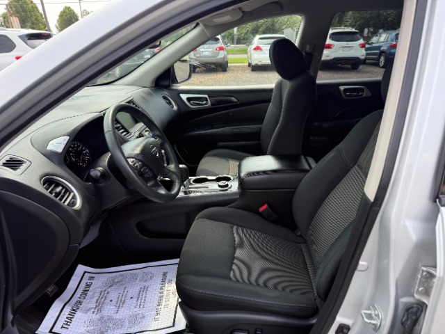 2018 Nissan Pathfinder SV