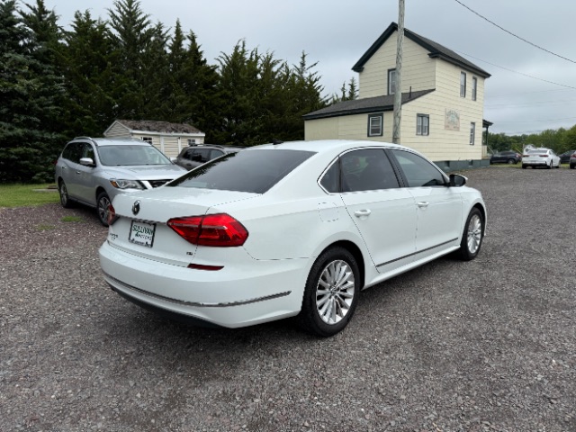 2016 Volkswagen Passat 1.8T SE