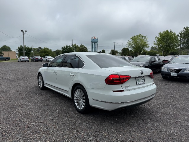 2016 Volkswagen Passat 1.8T SE