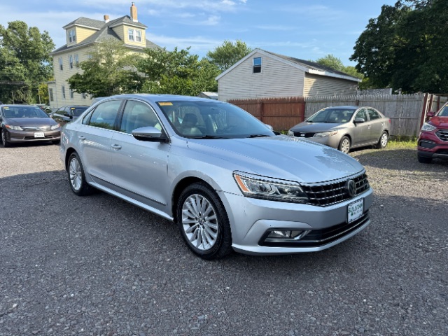 2016 Volkswagen Passat 1.8T SE
