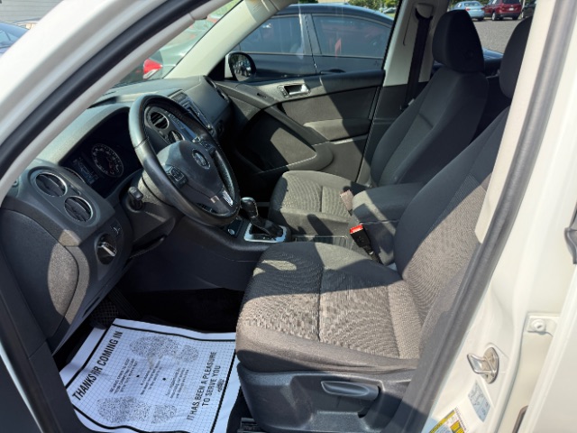 2017 Volkswagen Tiguan 2.0T S | 2.0T