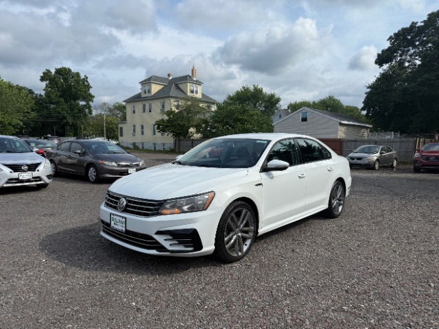 2018 Volkswagen Passat 2.0T S | 2.0T R-Line