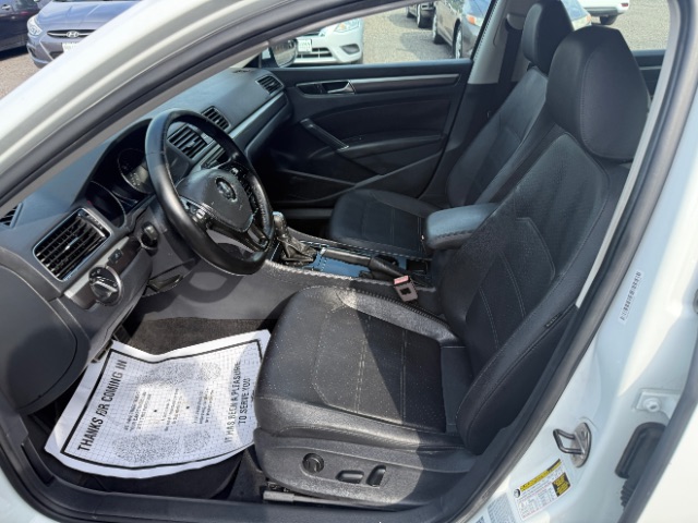 2018 Volkswagen Passat 2.0T S | 2.0T R-Line