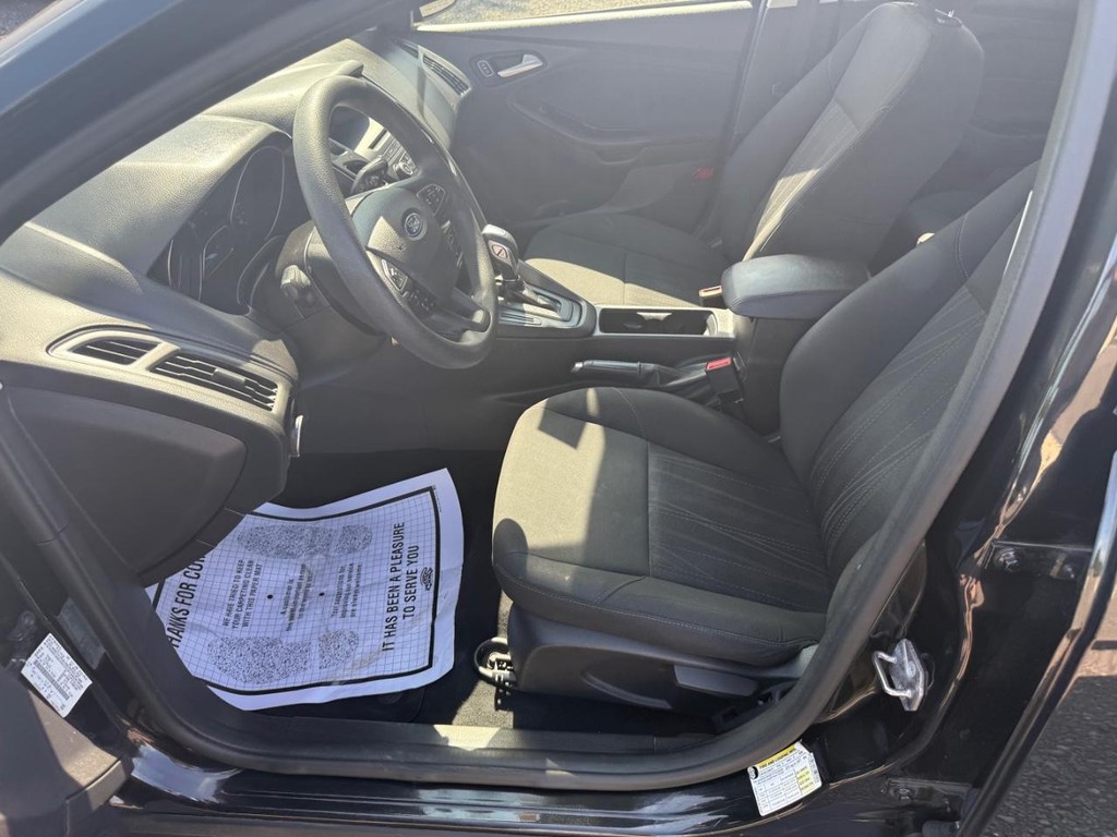 2015 Ford Focus Sedan SE
