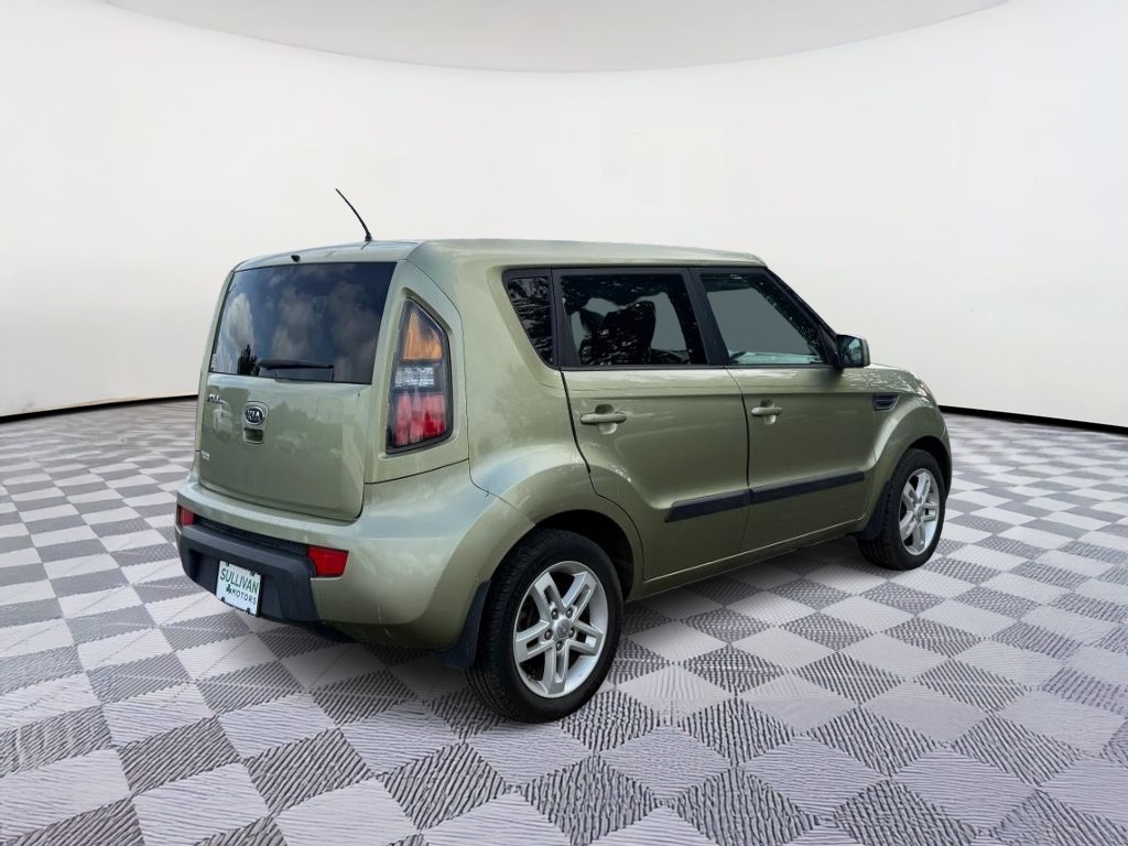 2011 Kia Soul +