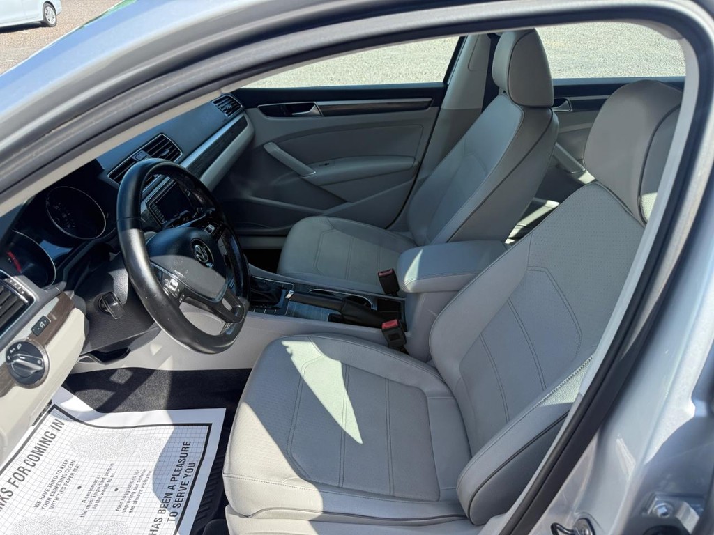 2016 Volkswagen Passat 1.8T SE