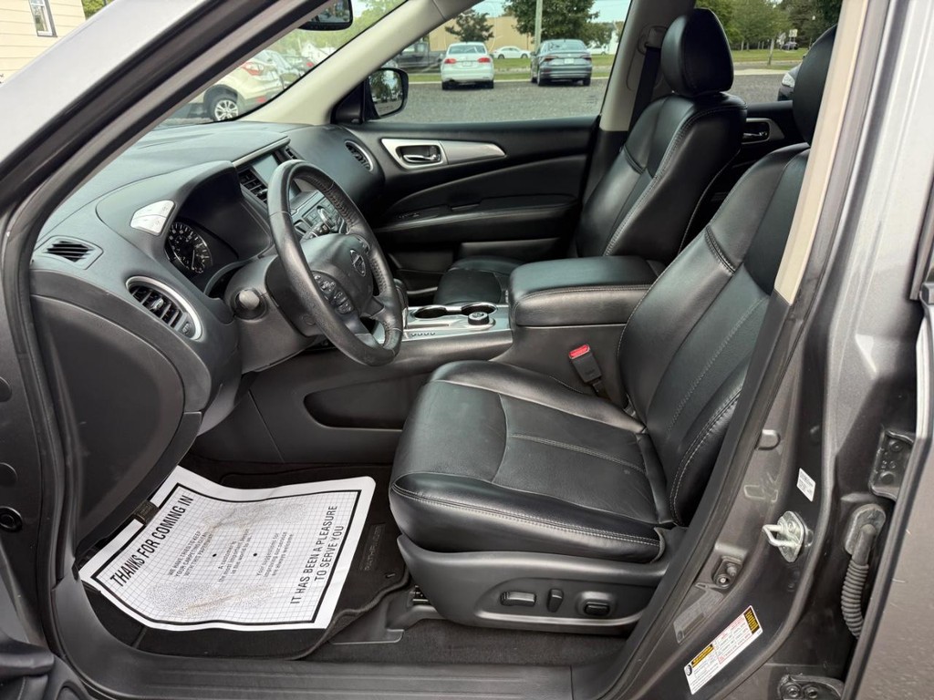 2020 Nissan Pathfinder SL