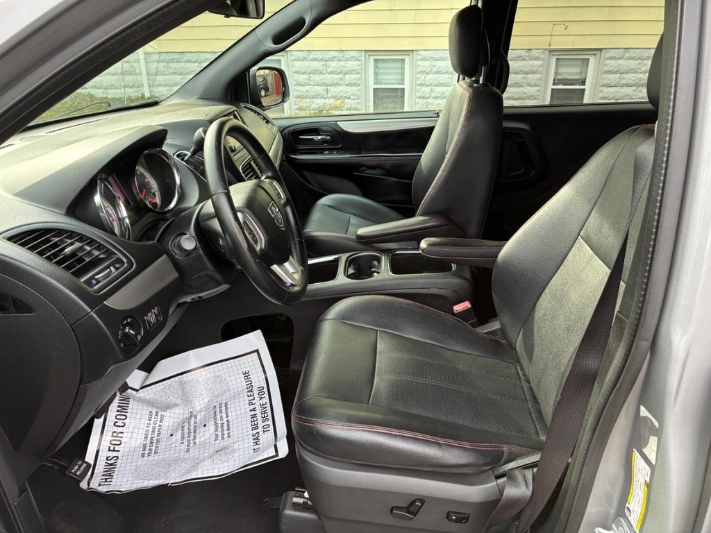 2016 Dodge Grand Caravan R/T