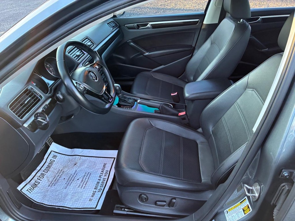 2019 Volkswagen Passat 2.0T SE R-Line