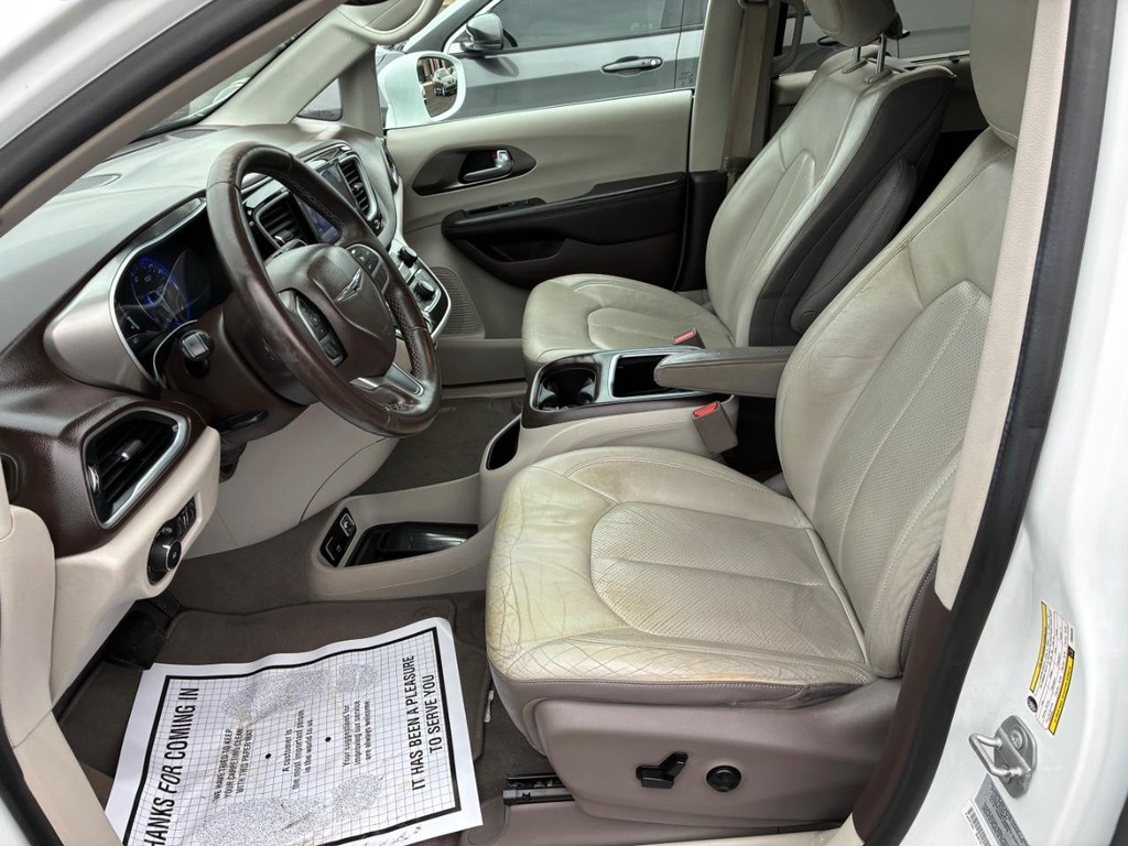 2017 Chrysler Pacifica Touring-L Plus