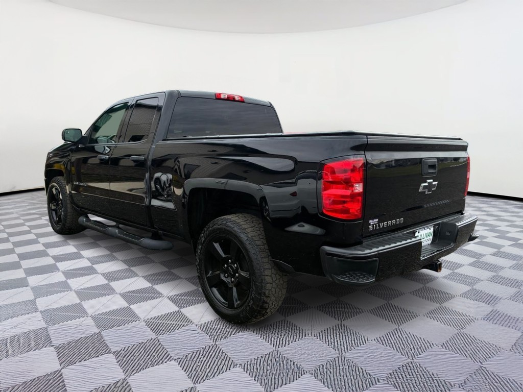 2018 Chevrolet Silverado 1500 2WD Custom Double Cab
