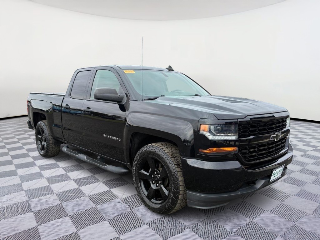 2018 Chevrolet Silverado 1500 2WD Custom Double Cab