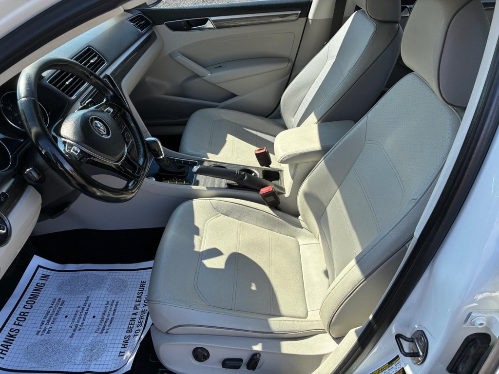 2018 Volkswagen Passat 2.0T SE