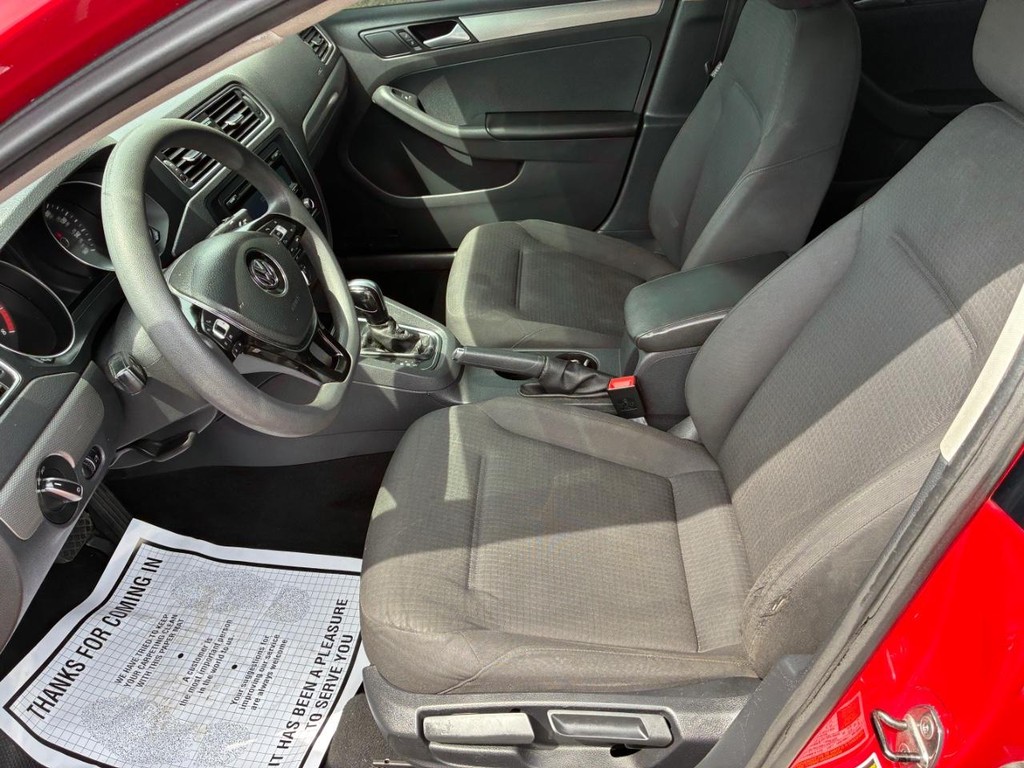 2015 Volkswagen Jetta Sedan SE 6A