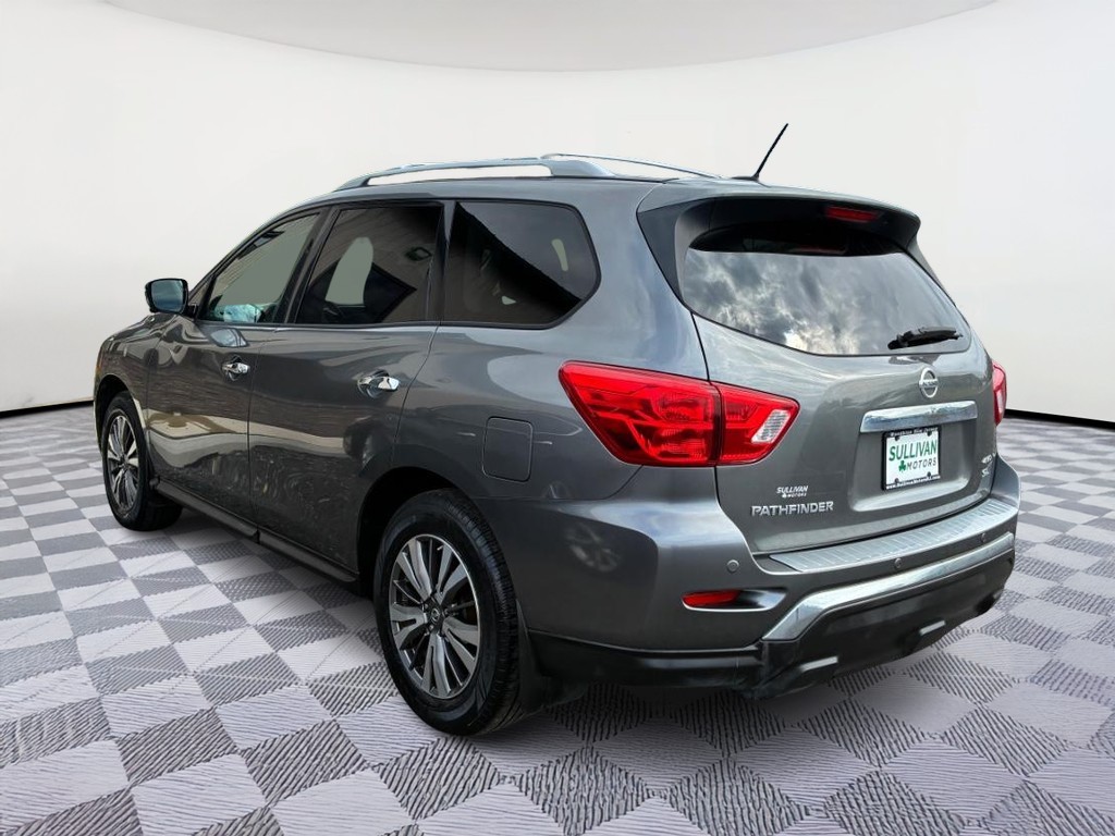 2017 Nissan Pathfinder SL
