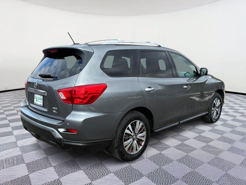 2017 Nissan Pathfinder SL