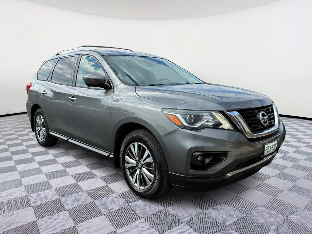 2017 Nissan Pathfinder SL