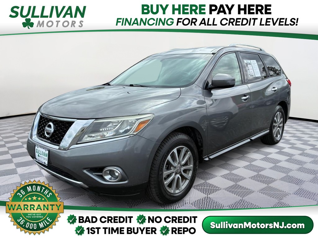 2015 Nissan Pathfinder SV 2WD's photo