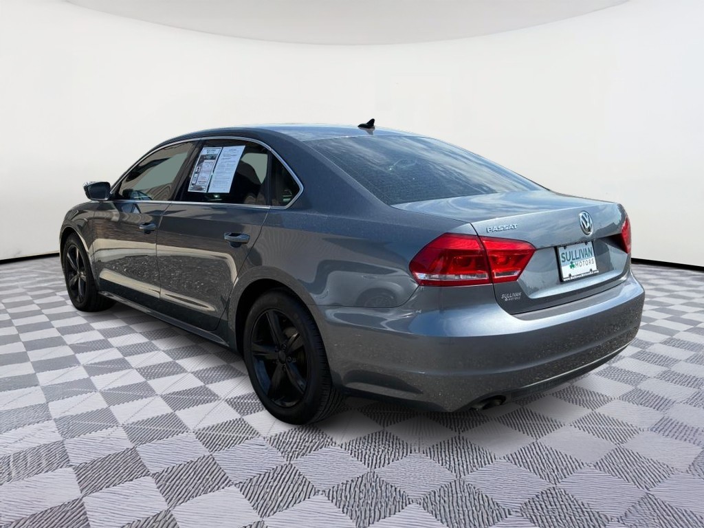 2014 Volkswagen Passat 1.8T Wolfsburg Editi
