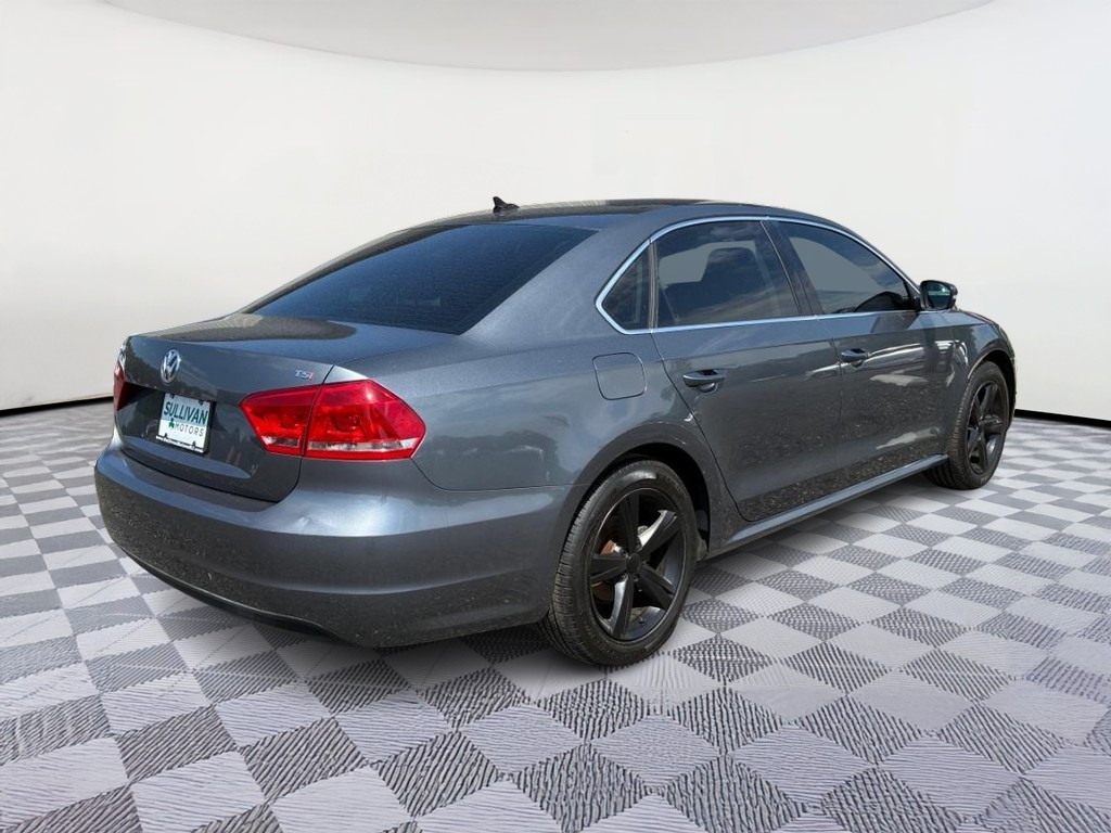2014 Volkswagen Passat 1.8T Wolfsburg Editi