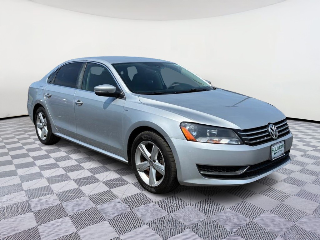 2014 Volkswagen Passat 1.8T Wolfsburg Edition