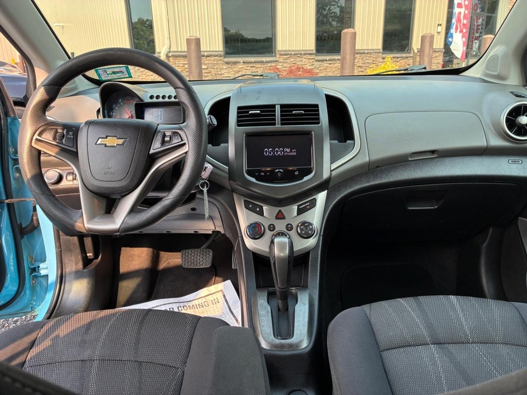 2014 Chevrolet Sonic LT - Photo 7