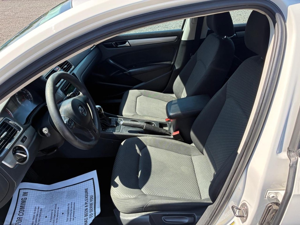 2014 Volkswagen Passat 1.8T S