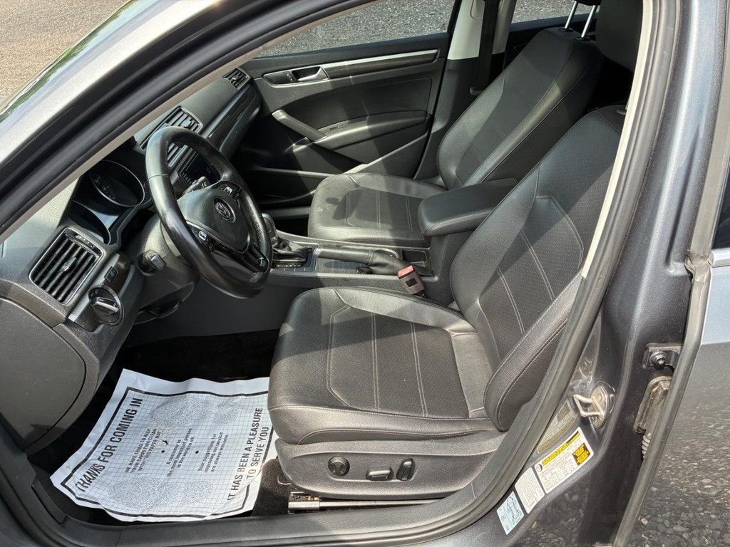 2018 Volkswagen Passat 2.0T SE