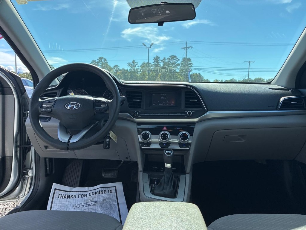 2019 Hyundai Elantra SE - Photo 7