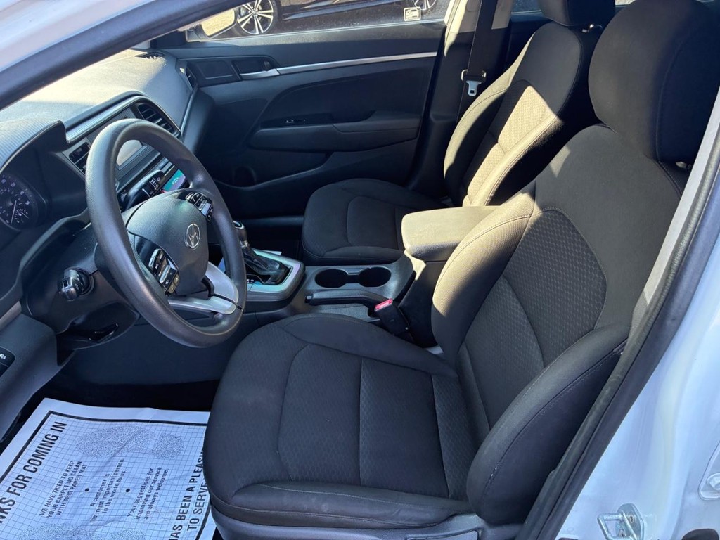2020 Hyundai Elantra SE